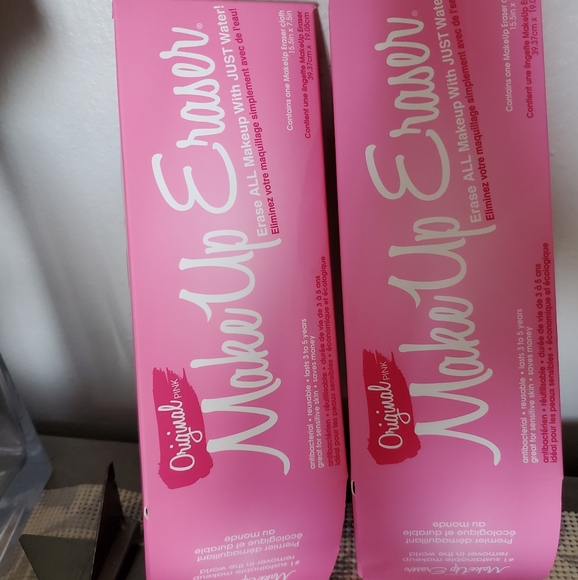 ⭐Two⭐🔥 (2) Make Up Eraser Cloth - Picture 4 of 4